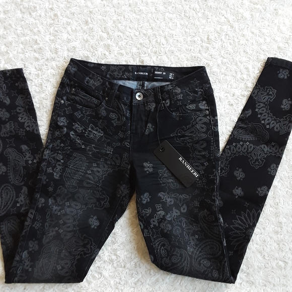 Ranbeeri Pants - Nwt Ranbeeri skinny black paisley print Jeans